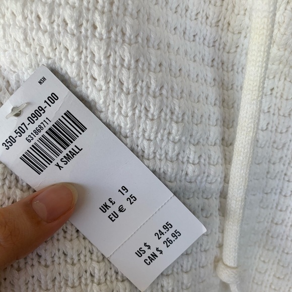 Hollister Crochet Embroidered Top - Picture 6 of 8